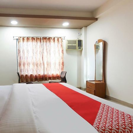 Oyo 43851 Hotel Virasat Māndu Zewnętrze zdjęcie